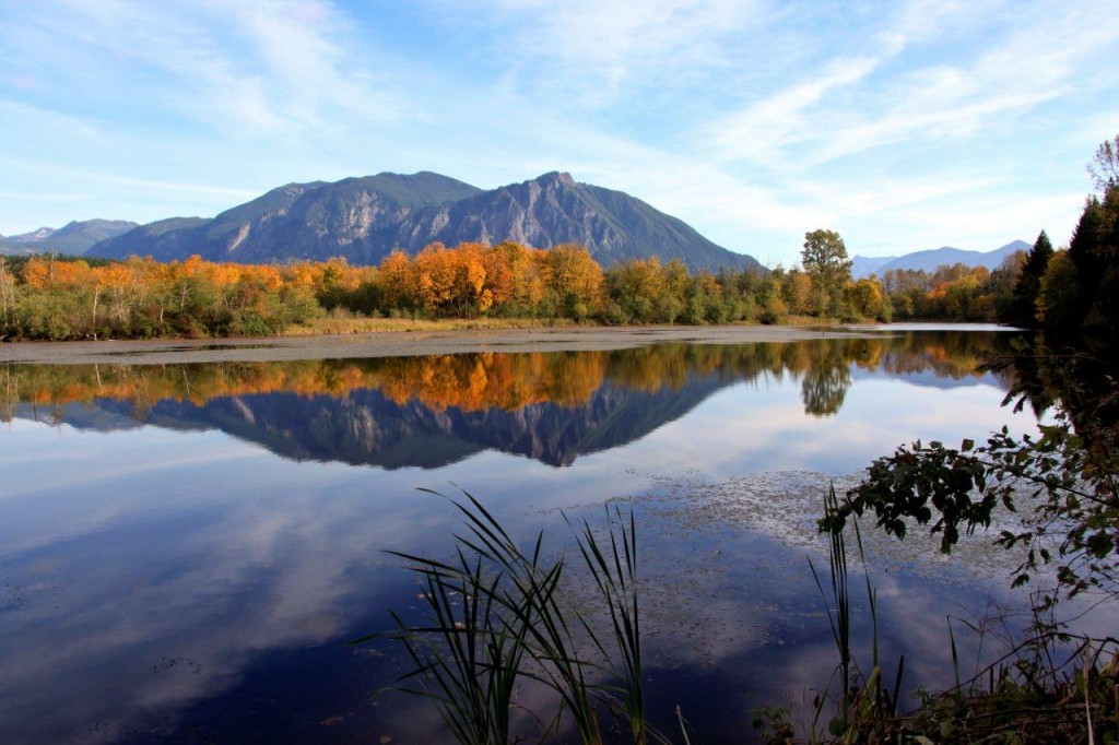 borst lake fall foliage mt si spectacular 1-11-11 low res